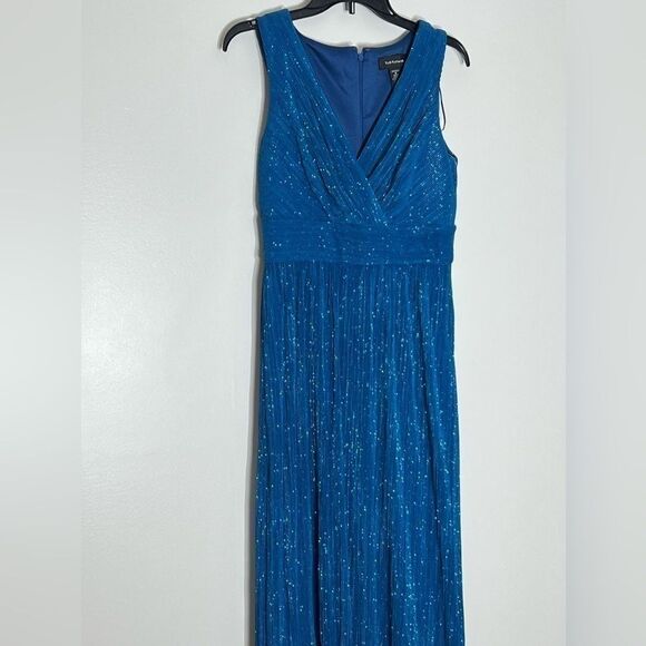 R&M Richards SZ 6Teal Peacock Glitter Pleated V-Neck Sleeveless Dress size 8 - Picture 4 of 9